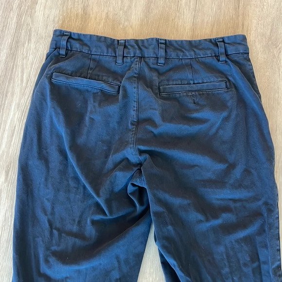 Everlane Men’s Navy Performance-Uniform Slim Pants - Picture 5 of 5